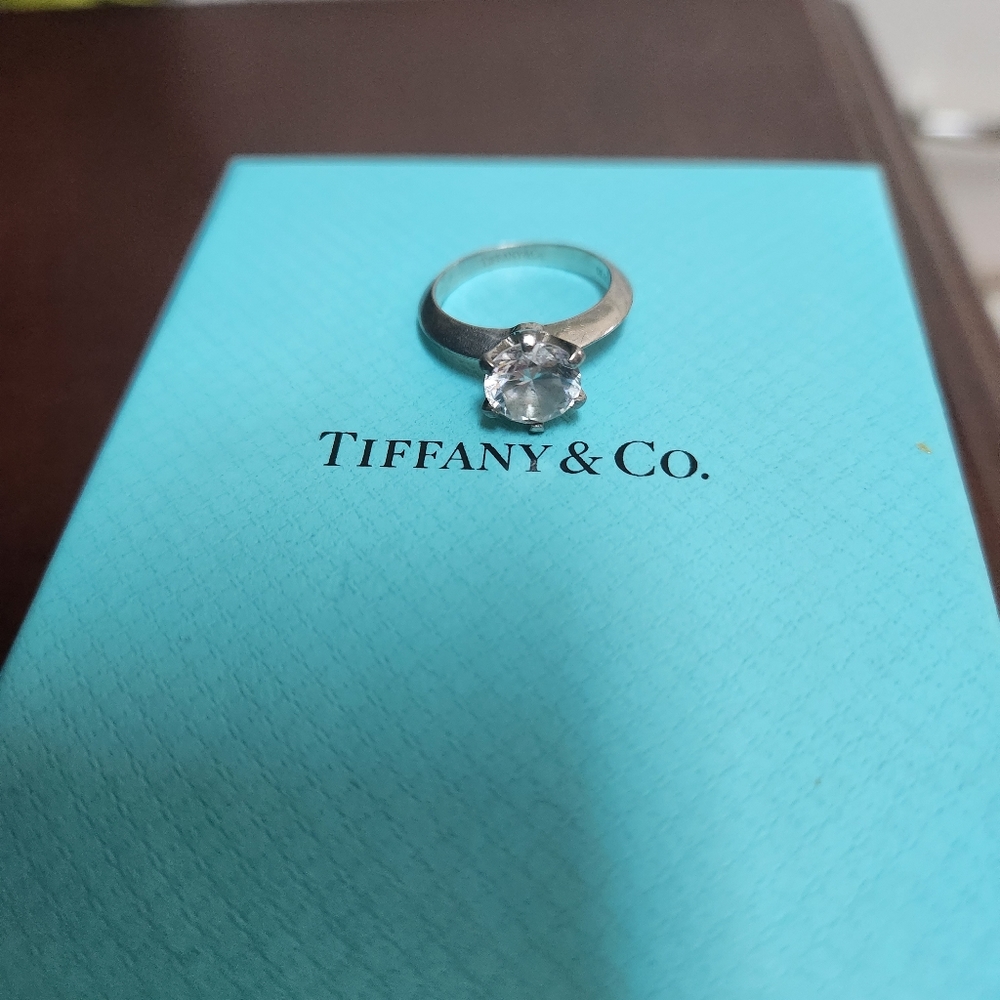 Beautifull ring in excellent condition